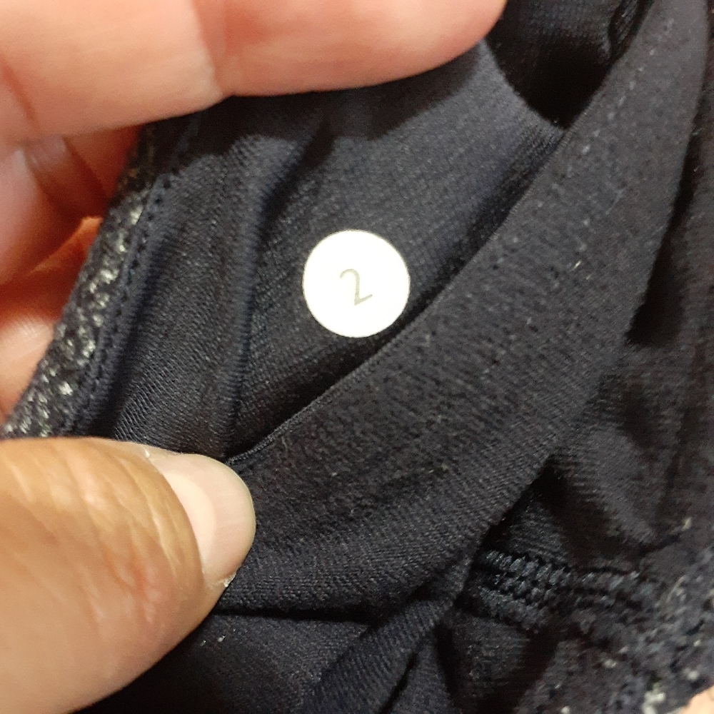 Lululemon Athletica Groove Pants Size 2 - Picture 8 of 8